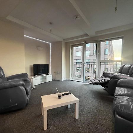 City View Spacious 2 Bed Apartment 2 Bathrooms Манчестер Экстерьер фото