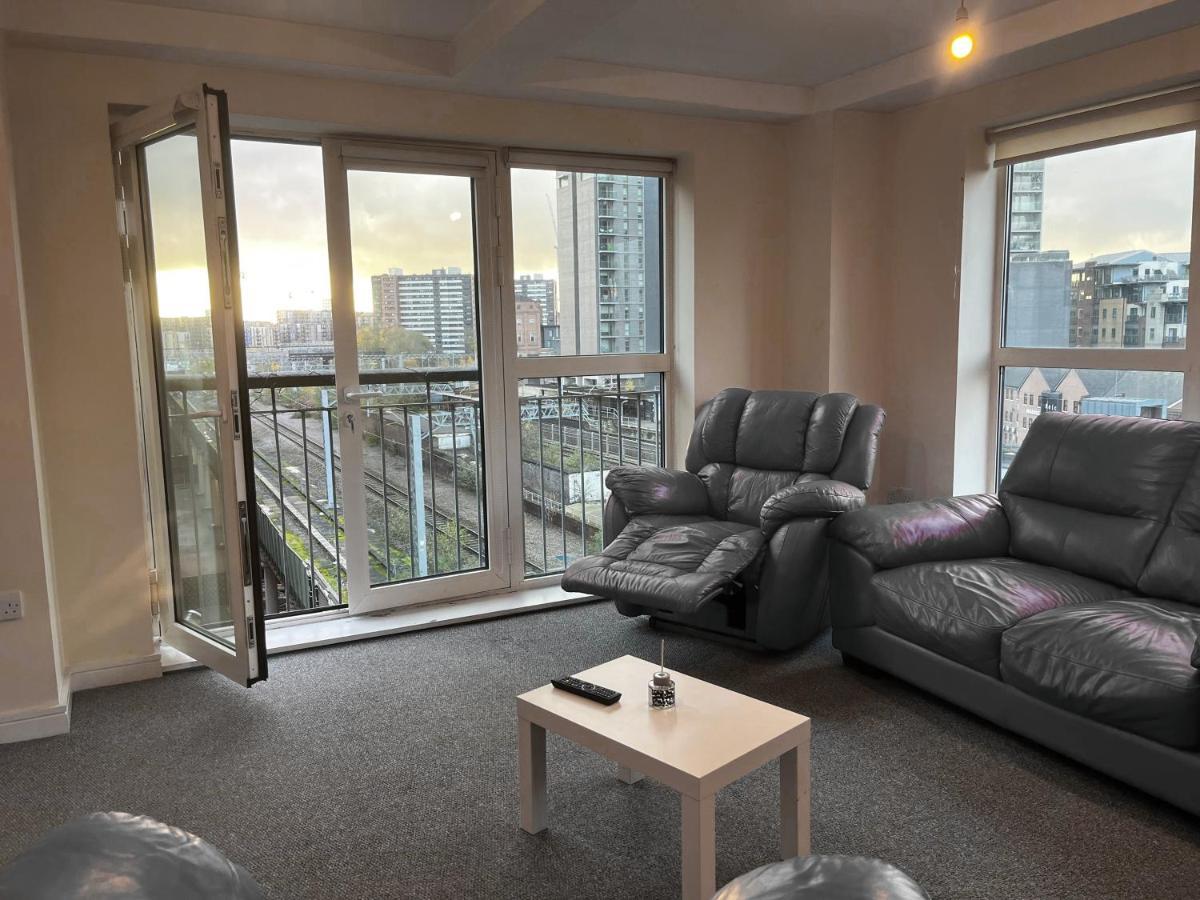 City View Spacious 2 Bed Apartment 2 Bathrooms Манчестер Экстерьер фото